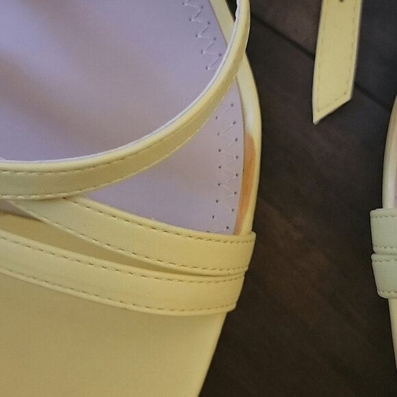 BP Yellow Strappy Shoes Size 12M New In Box 3" heel - Picture 7 of 9